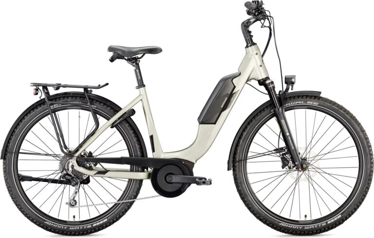 Moderne E-Bike-Seitenansicht mit robustem Rahmen, Elektromotor und Gepäckträger. Moderne E-Bike-Seitenansicht mit robustem Rahmen, Elektromotor und Gepäckträger.