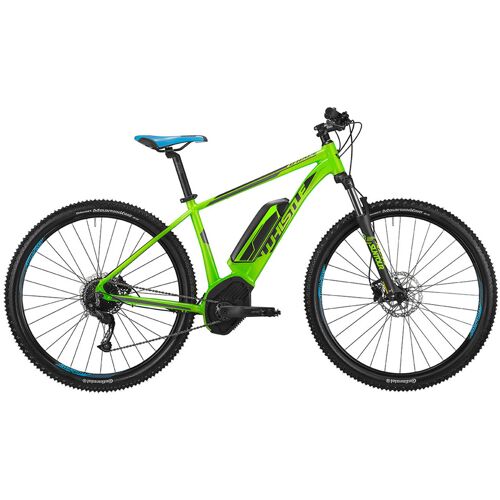 Grünes E-Bike mit Shimano-Komponenten und kräftigen Reifen in seitlicher Ansicht. Grünes E-Bike mit Shimano-Komponenten und kräftigen Reifen in seitlicher Ansicht.