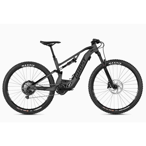 Schwarzes E-Mountainbike mit robustem Rahmen und breiten Reifen auf weißem Hintergrund.