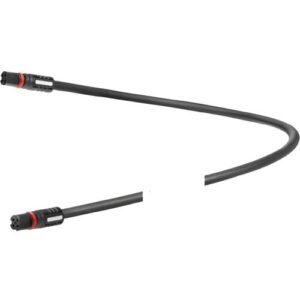 Ein schwarzes Kabel mit Steckverbindern an beiden Enden.